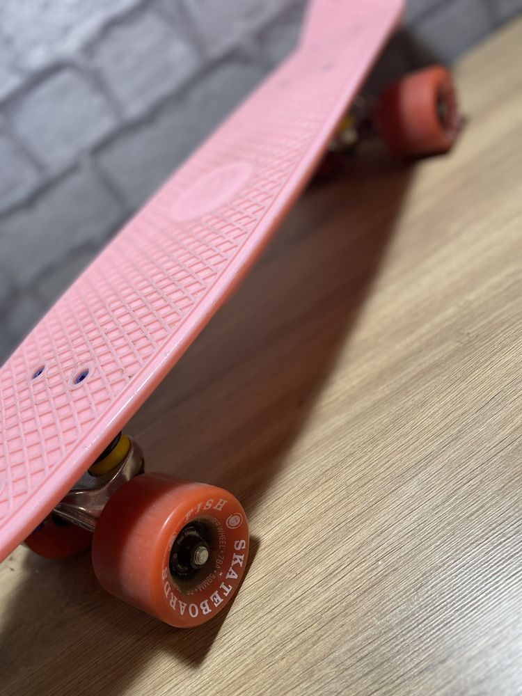 Fiszka różowa deskorolka FishSkateboards