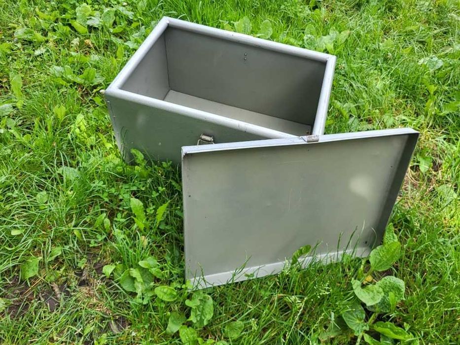 Metalowa skrzynia magazynowa warsztatowa 510x365x300 PRL