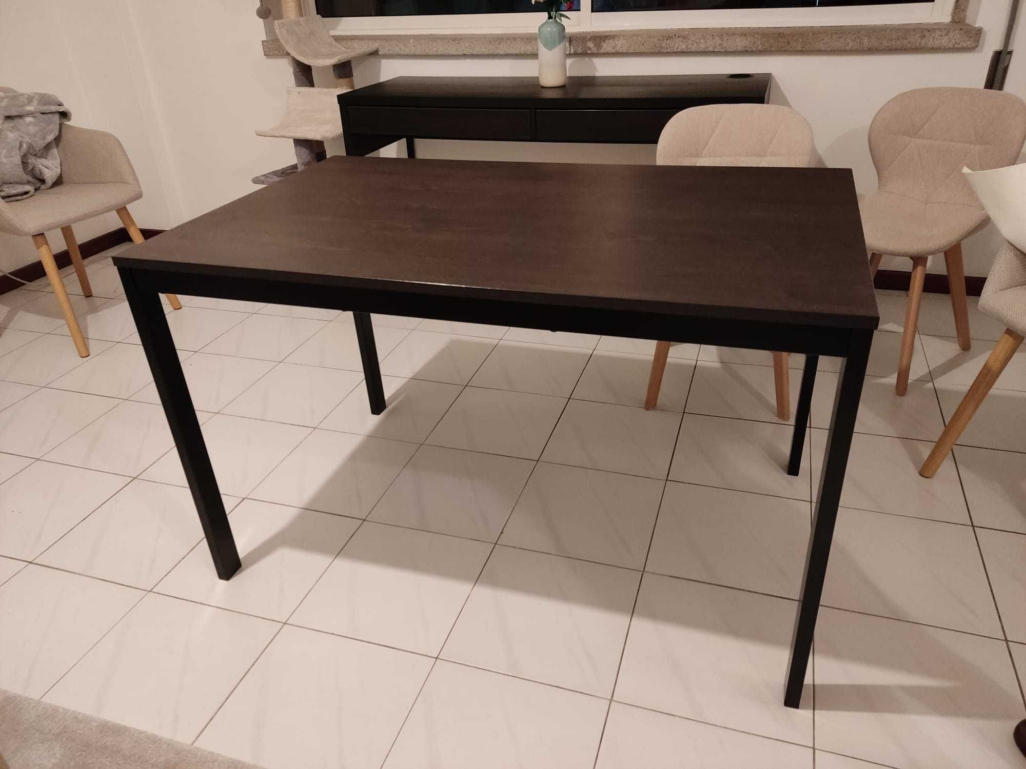 Mesa jantar extensível Ikea