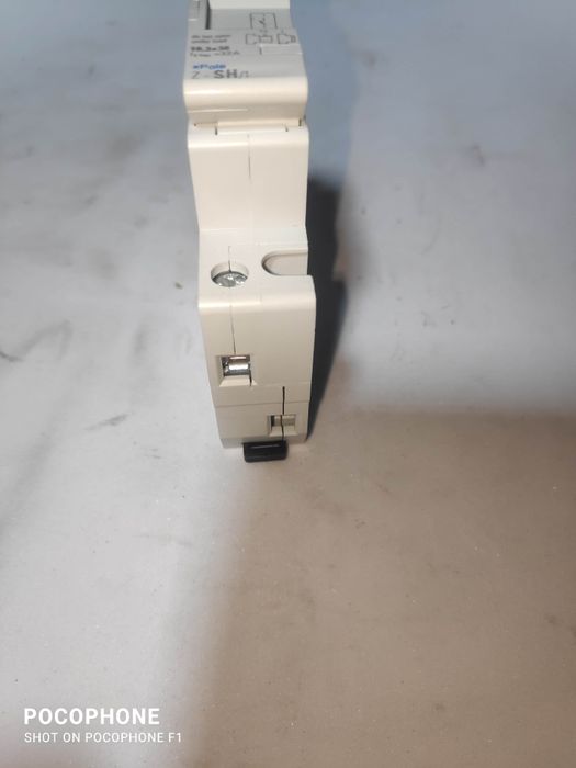 Z-SH/1 Podstawa bezp. do wkładek cylindrycznych