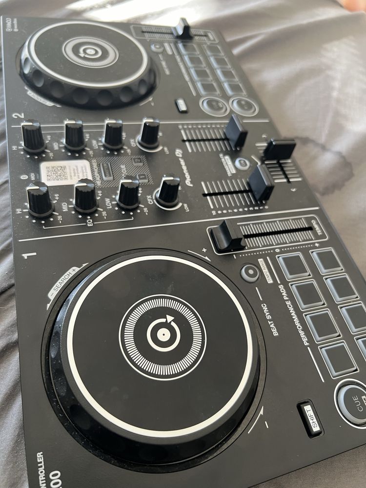 Controladora DJ Pioneer DDJ200