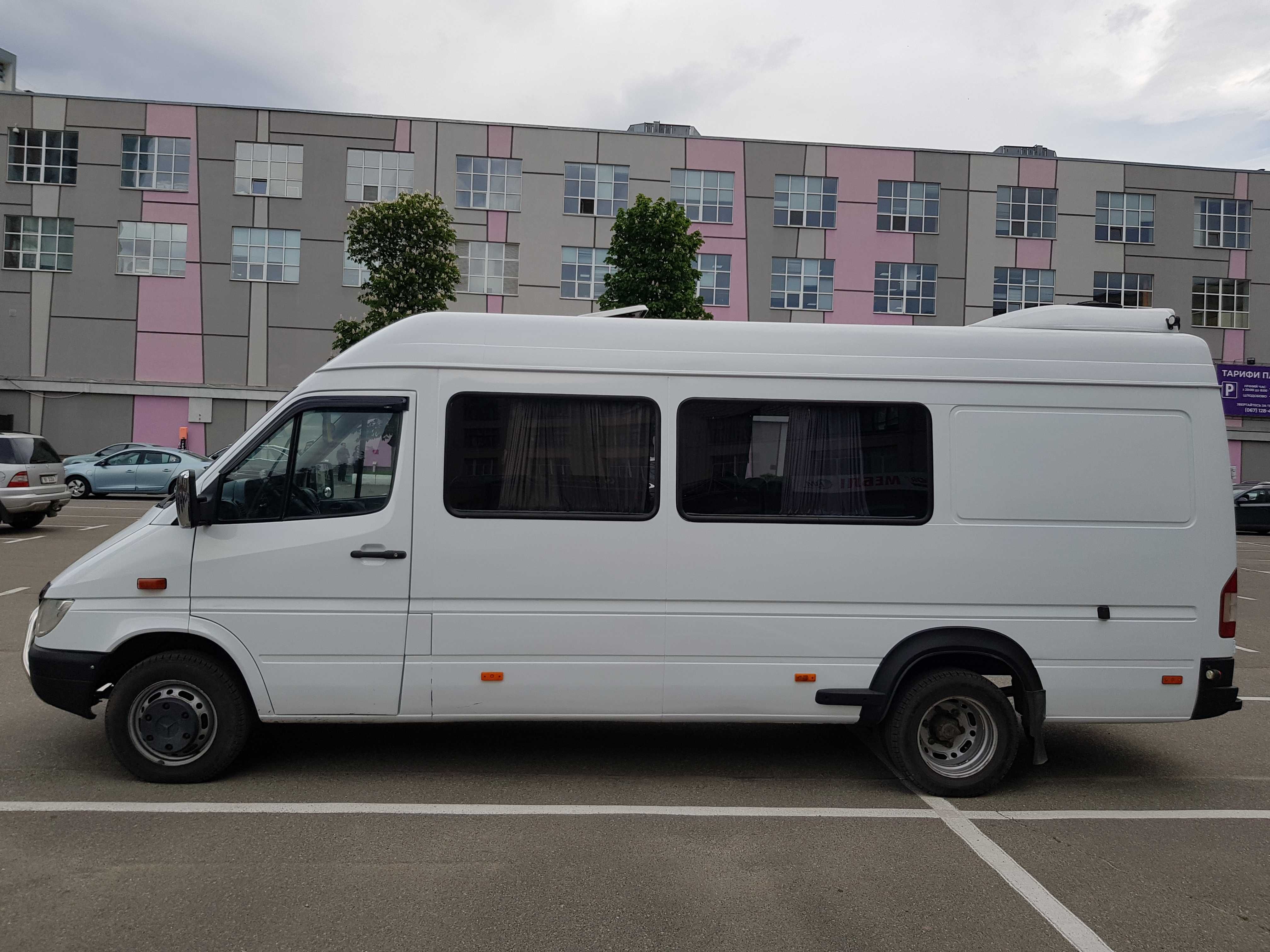 Продам пасажирський Mercedes Sprinter 416 CDI 2.7 л, кат В