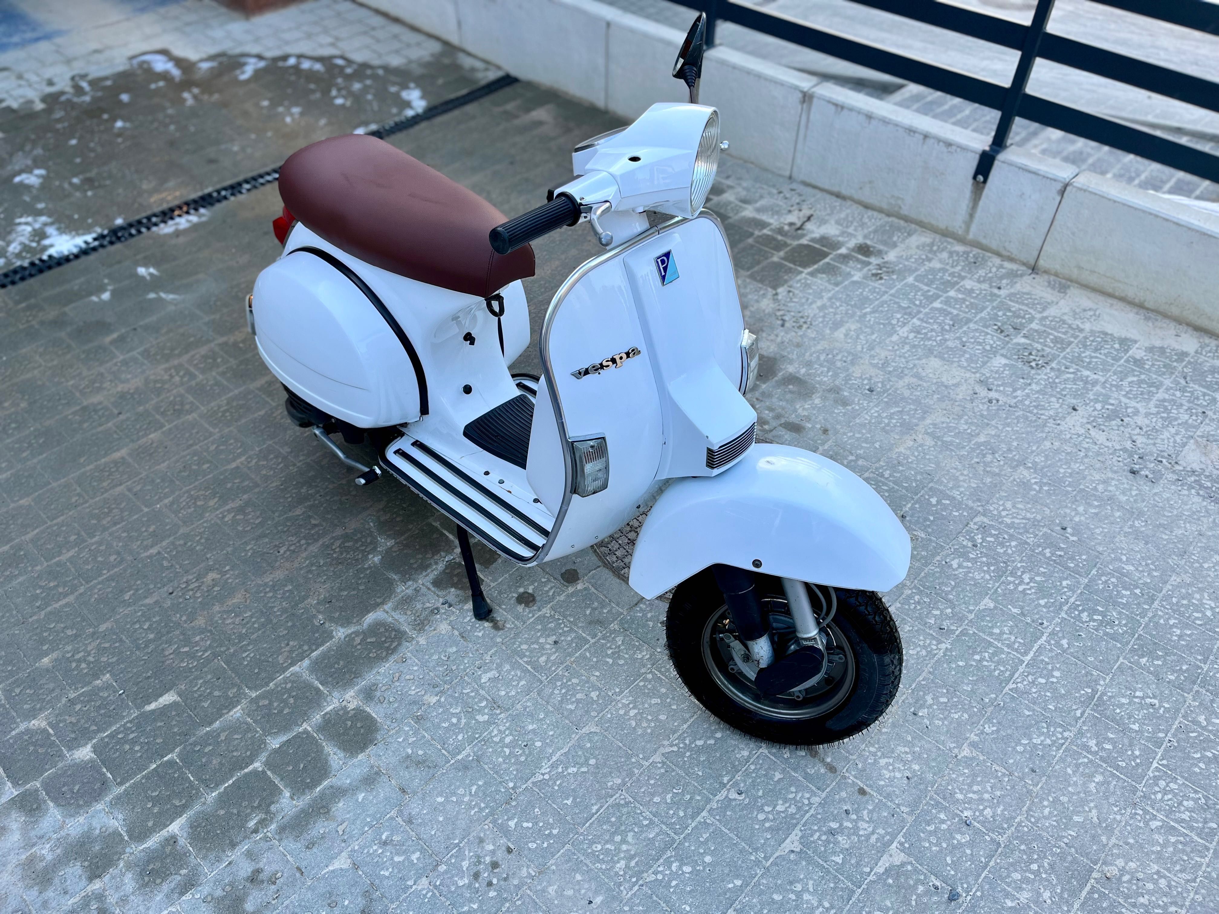 Skuter Vespa 150PX Piaggio