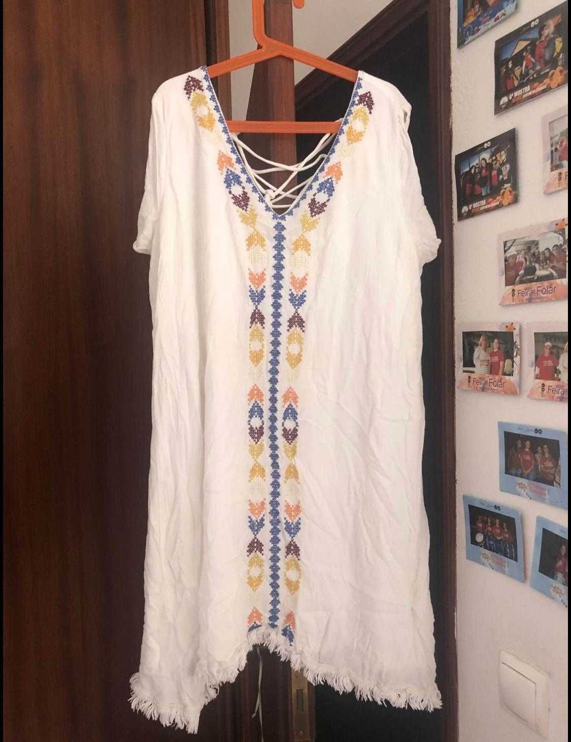 Blusa Branca – Como Nova