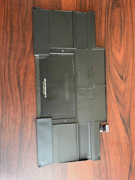 Apple MacBook Air батарея (A1496, A1466)