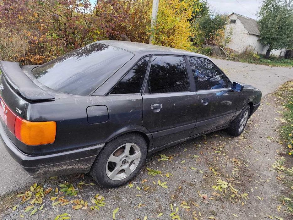 Автомобіль  ауді