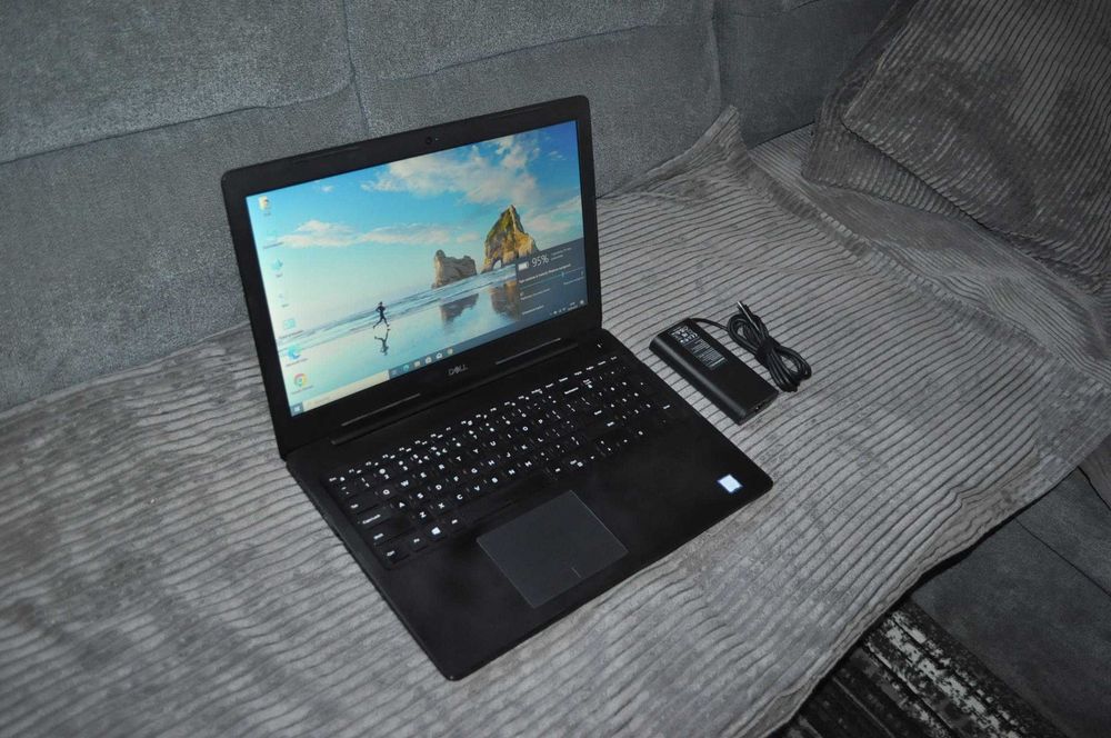 Dell Latitude 3590 15,6 " i5-8250U 16Gb ddr4 256Gb ssd Win10P  FHD