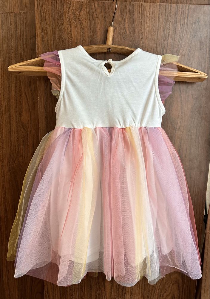 Продається дитяча сукня