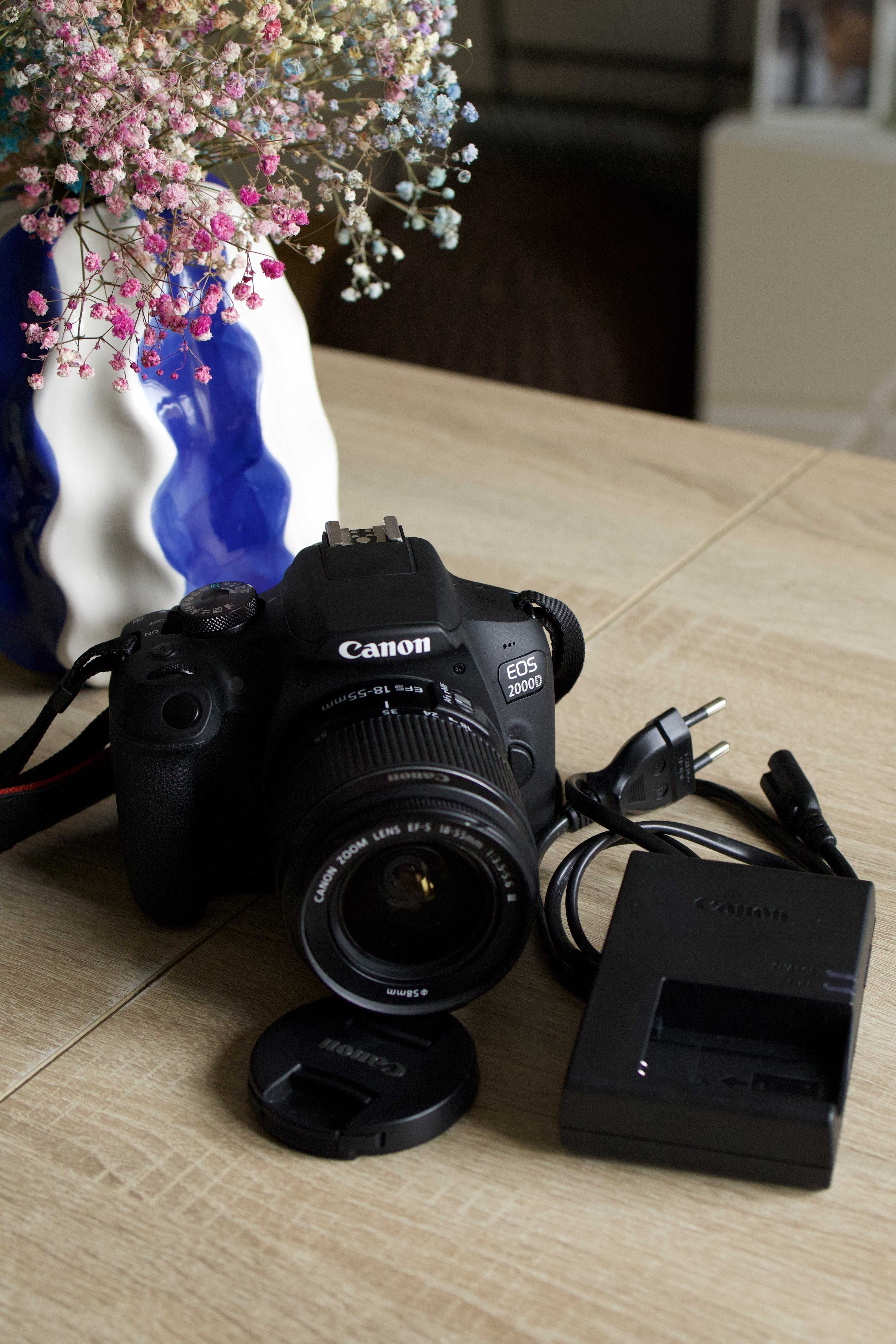 aparat Canon 2000D + obiektyw 18-55mm f/3,5-5.6 lustrzanka