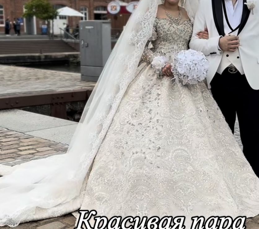 Свадебное платье в идеальном состоянии  шлейф 4