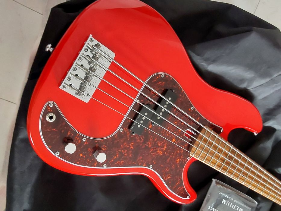 Baixo Marcus Miller P5 Alder 5 cordas