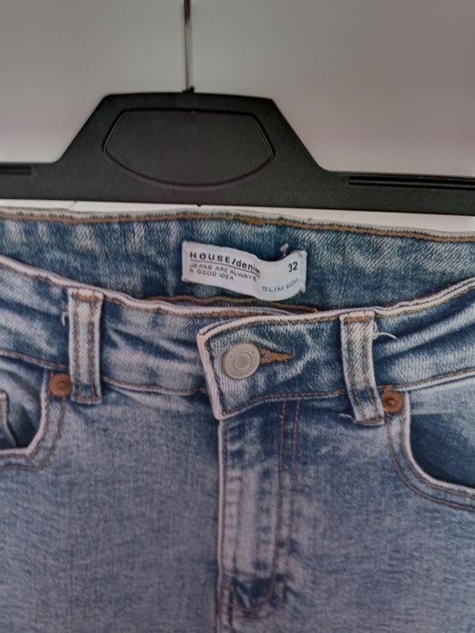 Джинси з високою посадкою