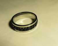 obrączka pierścionek łańcuch ruchomy stalowo czarny