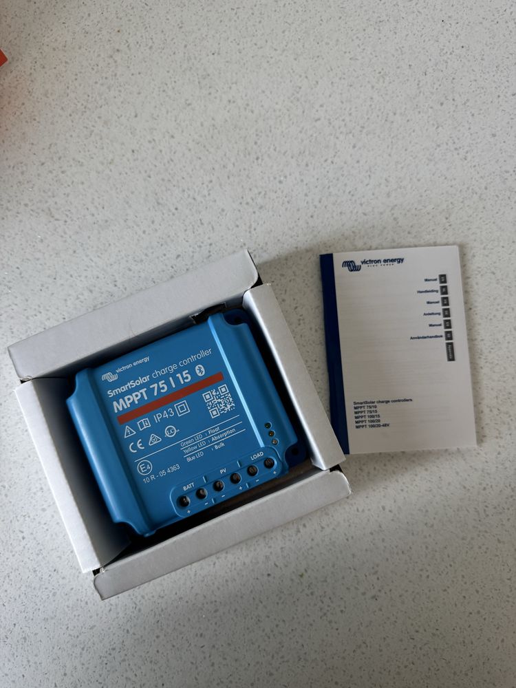 Сонячний контролер заряду SmartSolar MPPT 75/15 Bluetooth