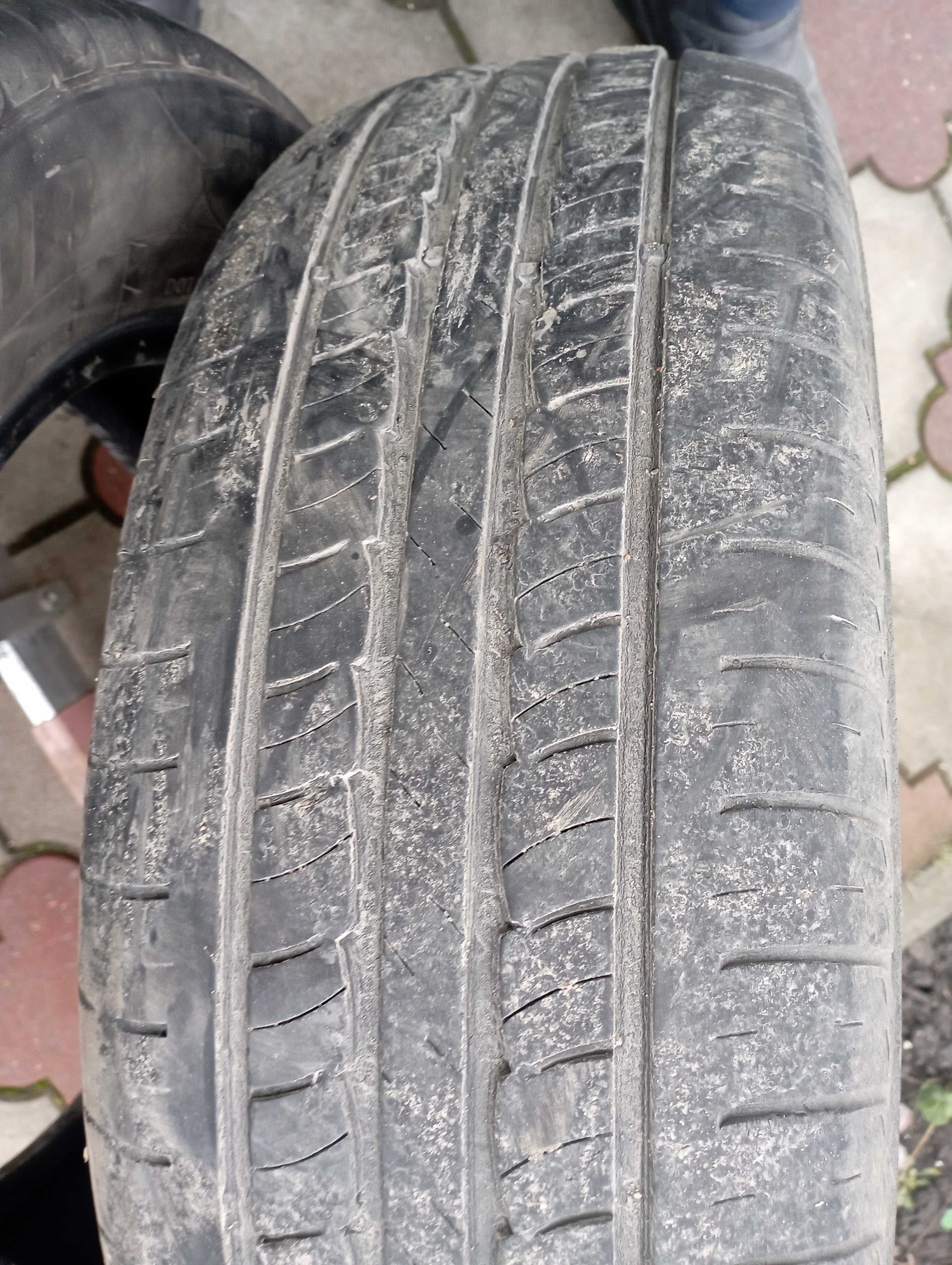Шини літні б/у 205/65/R15