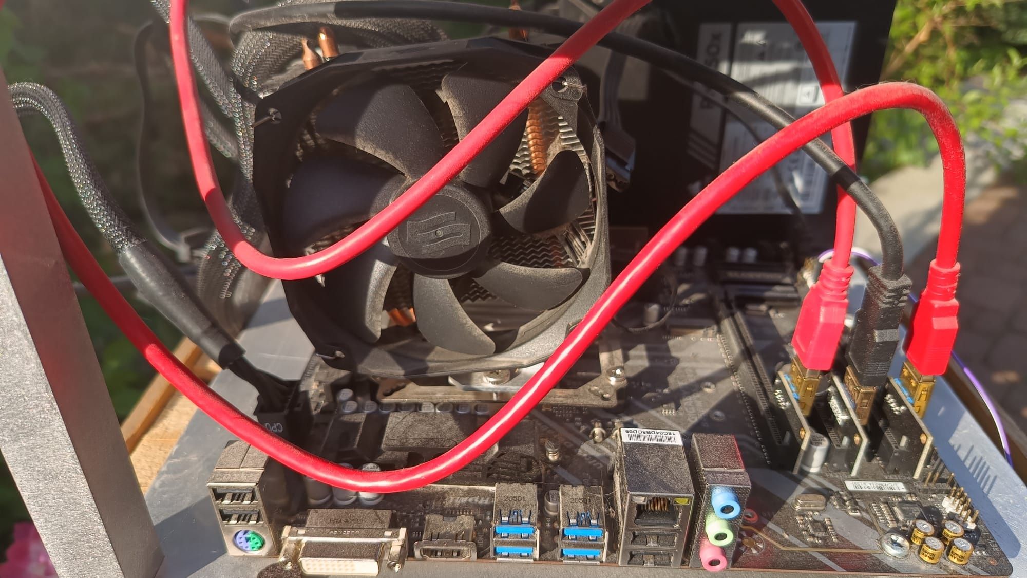 Koparka kryptowalut 3x GPU 3070 mała i wydajna