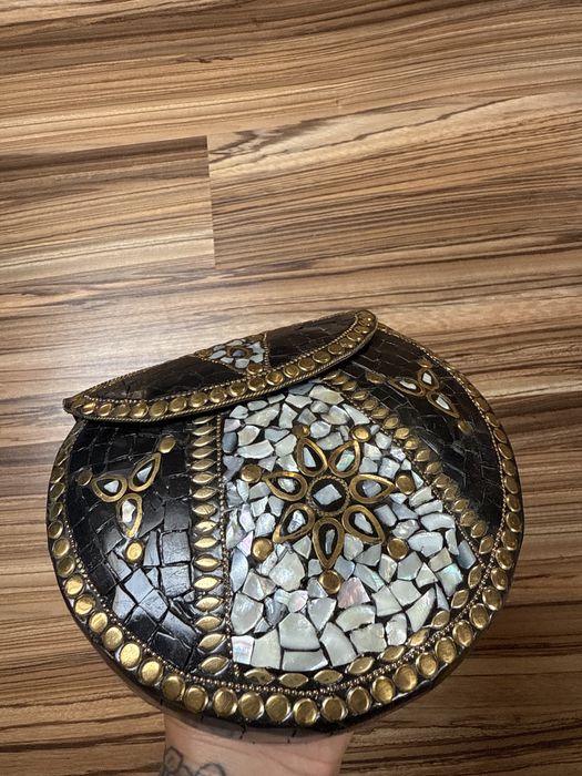 Manufaktura recznie wykonana torebka z mosiądzu i masy perlowej