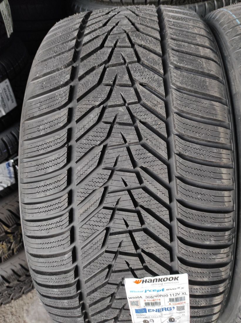 305/40R20+275/45R20 Нові різноширокі зимові шини BMW X5,X6 (G05 G06)