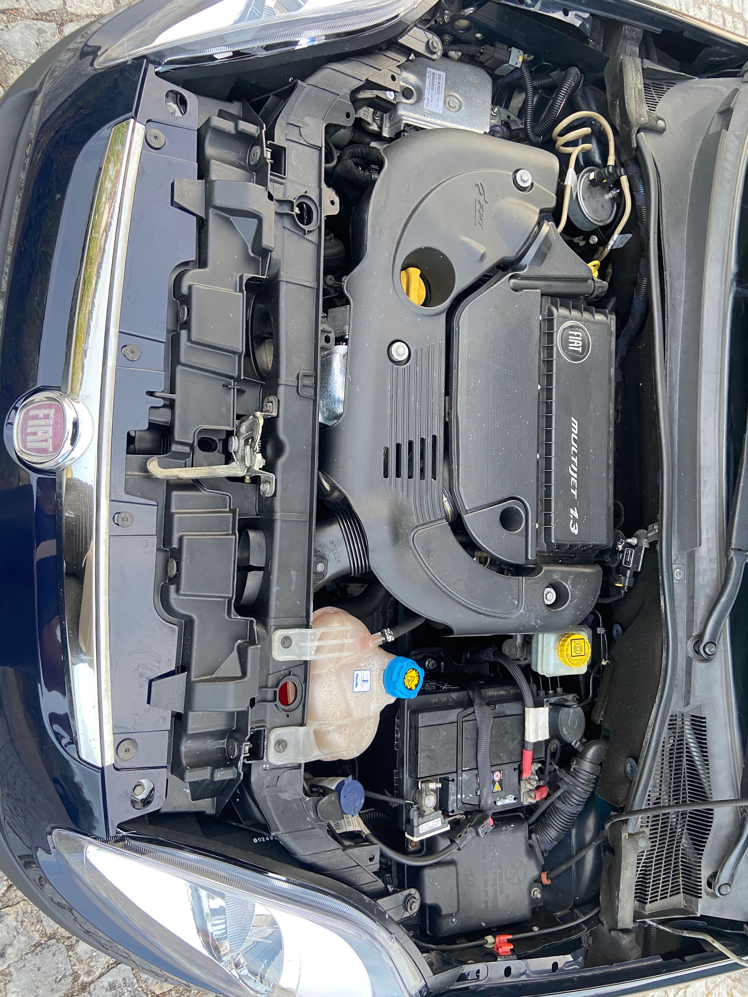 Fiat Punto Evo azul