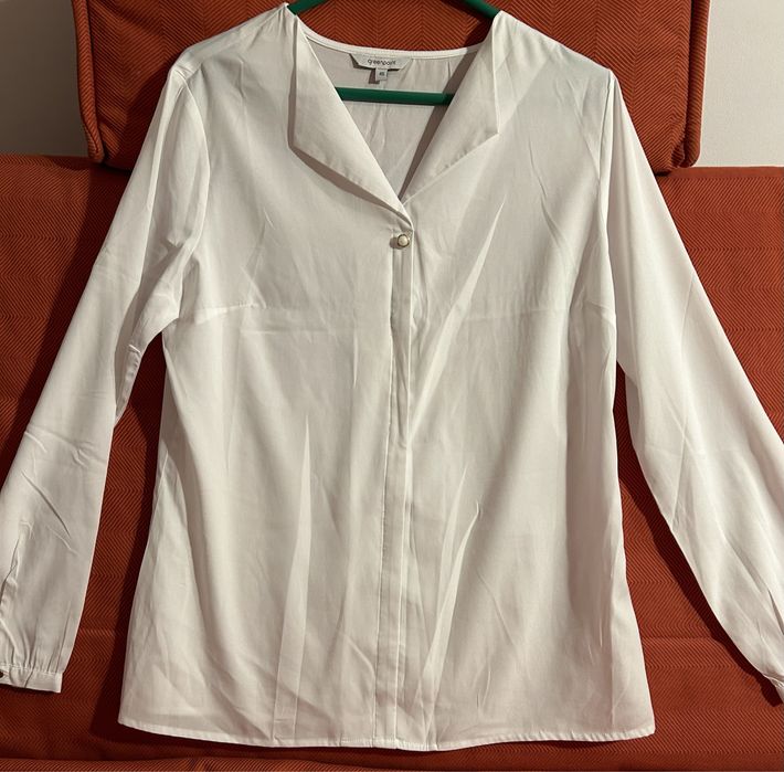 Biała, elegancka bluzeczka, Greenpoint 40.