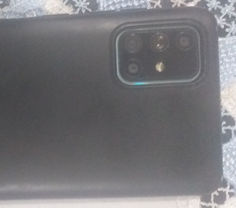 Vendo Samsung galaxy a71 como novo pouco uso
