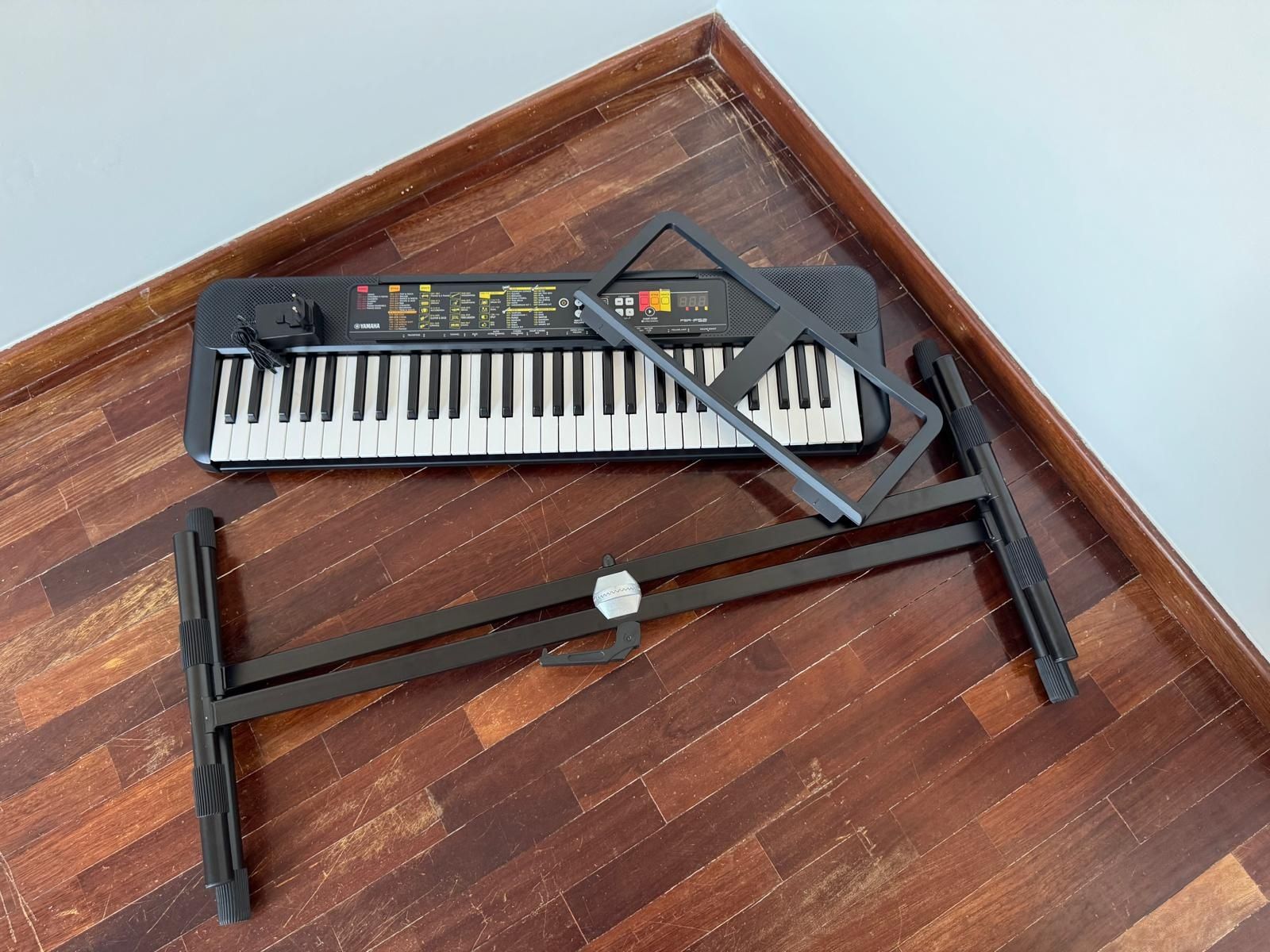 Vendo piano a eletricidade