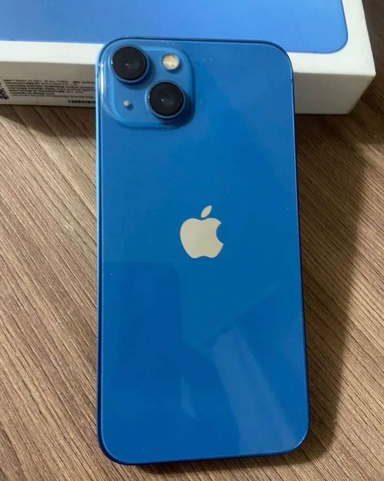 Продам iPhone 13 128