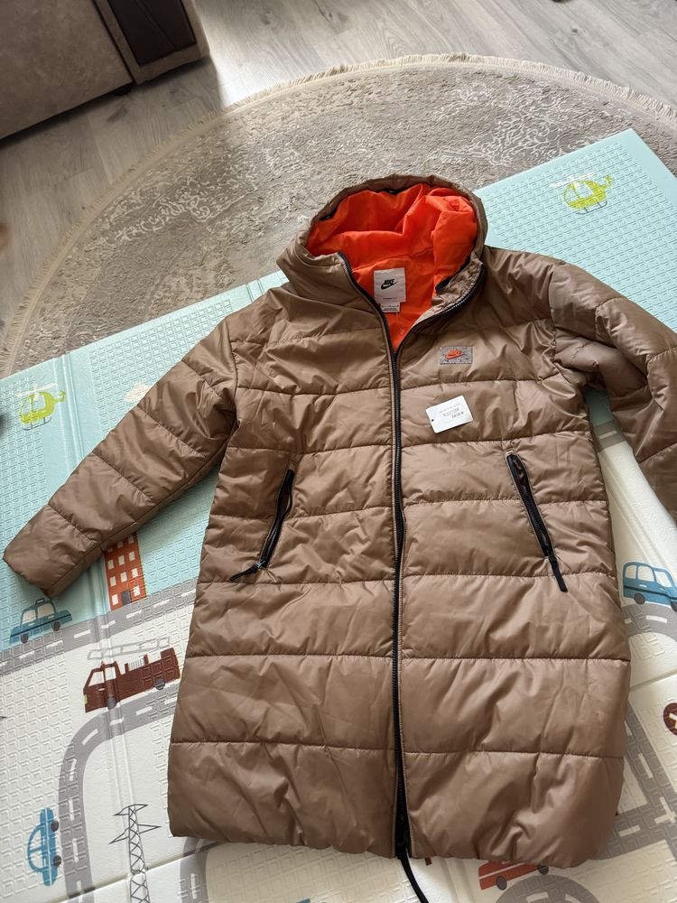 НОВА Куртка Nike Sportswear Therma-FIT , розмір М / L / XL