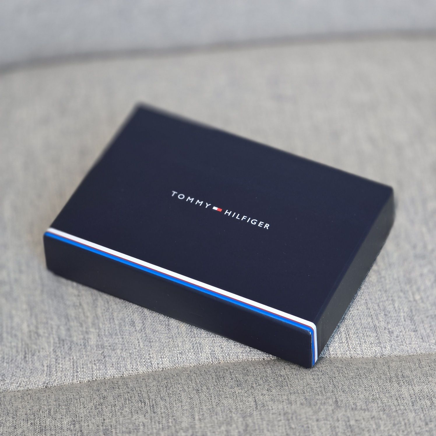 Жіночий гаманець Tommy Hilfiger