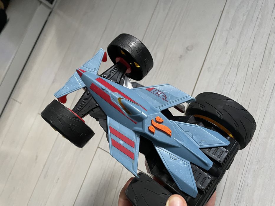 Hot Wheels 2 w 1 dwustronny damochód muzyka sam jeździ