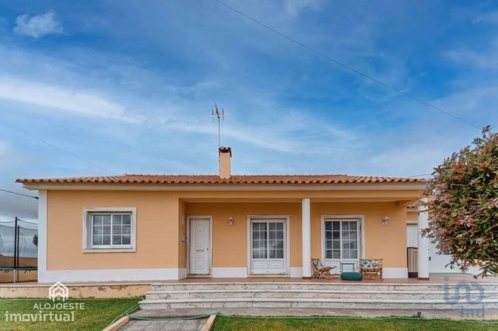 Casa / Villa T2 em Silveira de 117,00 m2