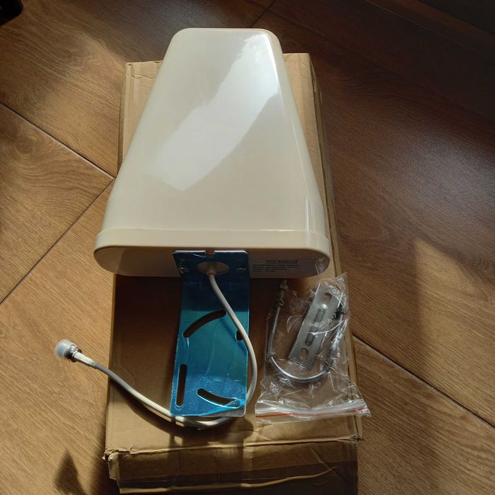 Sprzedam antenę New-elektric z LPDA