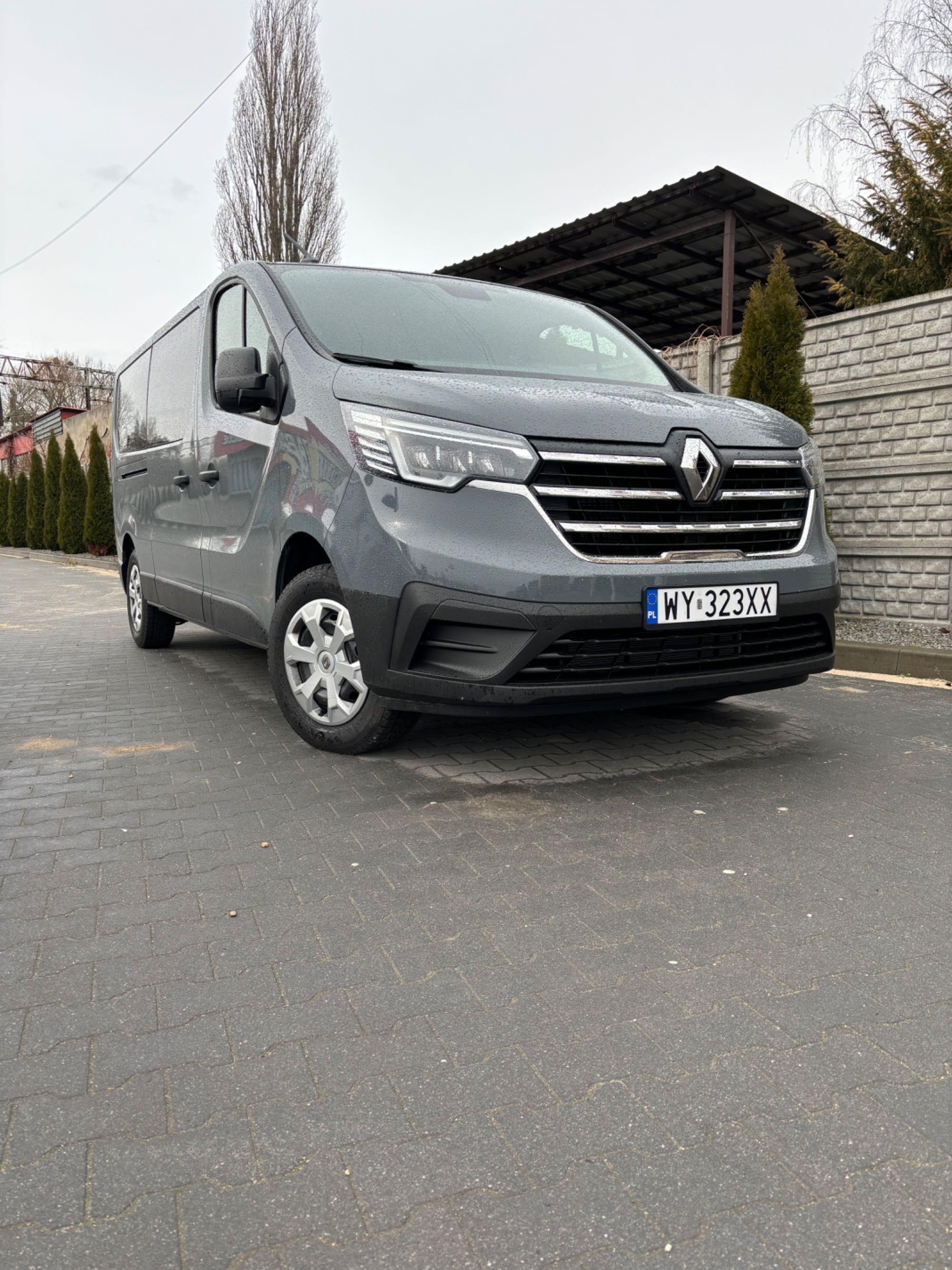 Renault Trafic 9-osobowy