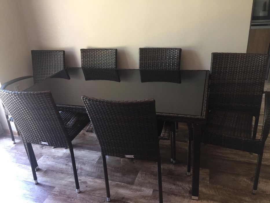 Stol z krzeslami na taras z ratanu