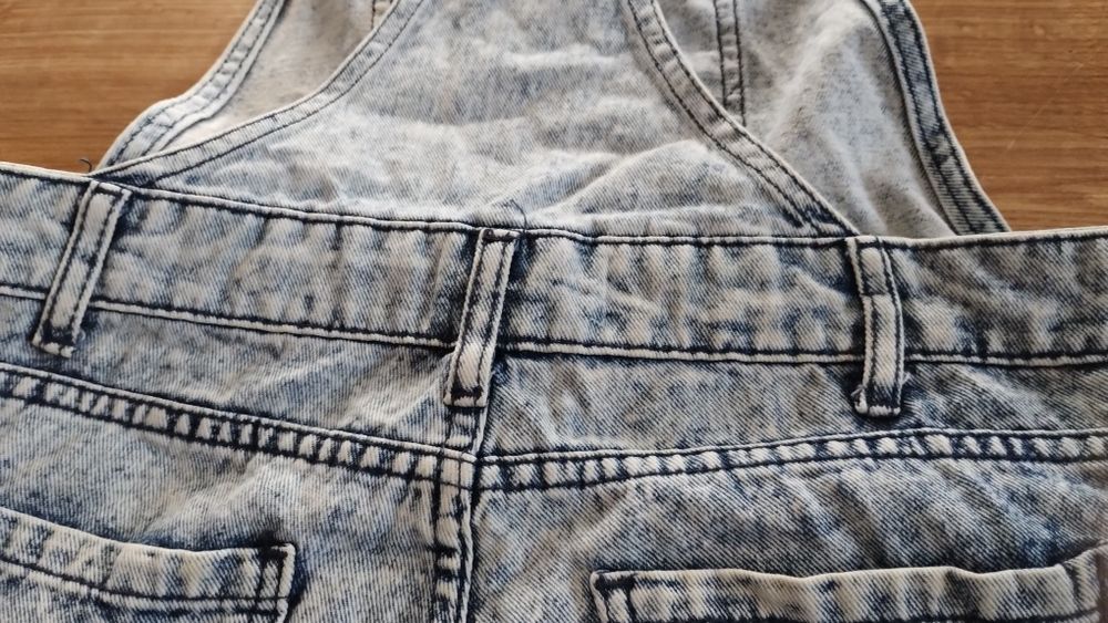 Ogrodniczki jeansowe rozmiar 38 Janina