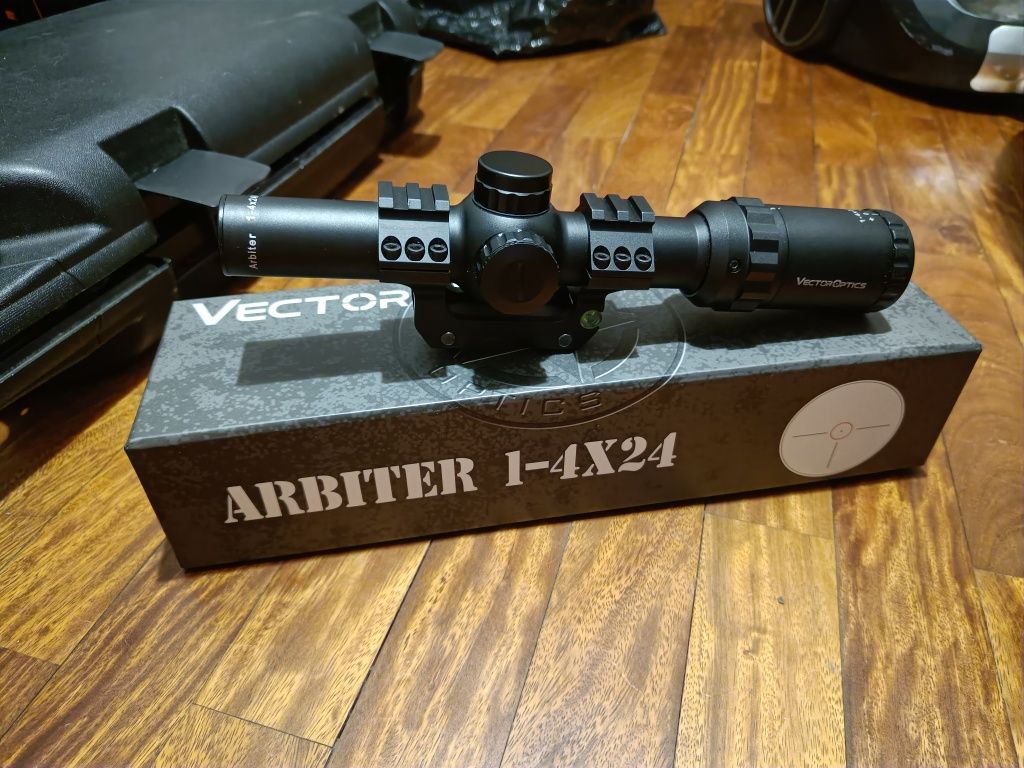 Scope VectorOptics 1-4X24