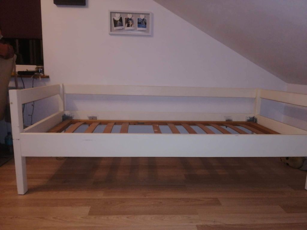 Łóżko drewniane sosnowe 90x200