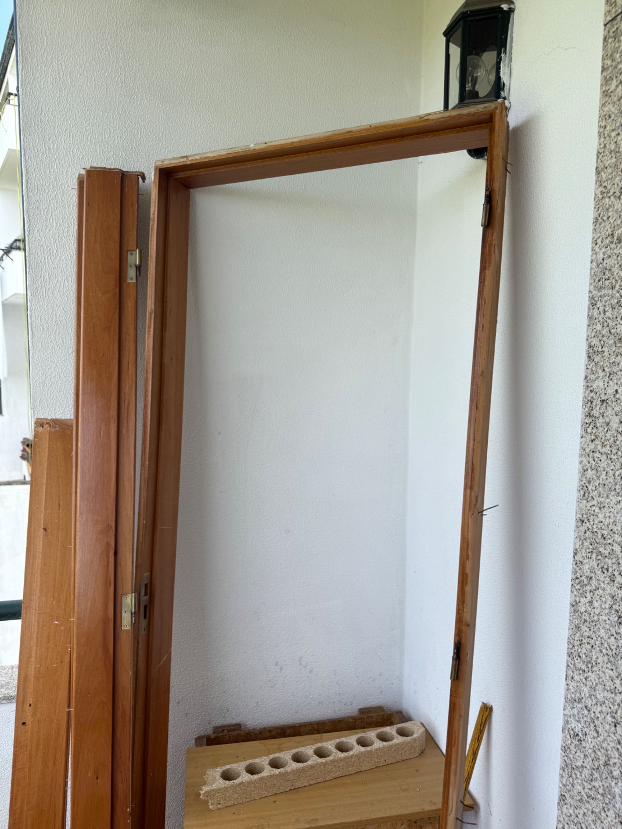 Portas de madeira com vidro para venda