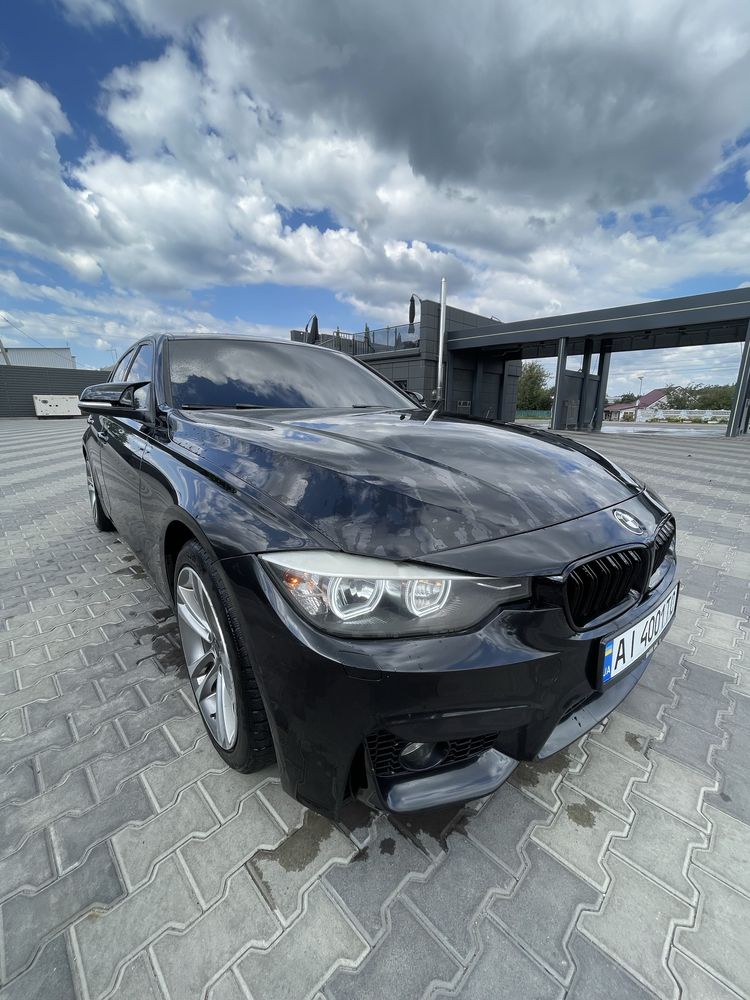 Терміново Bmw 328i x-drive f30