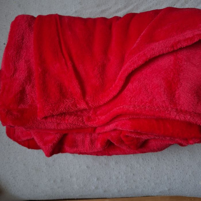 Koc czerwony nowy 180/200