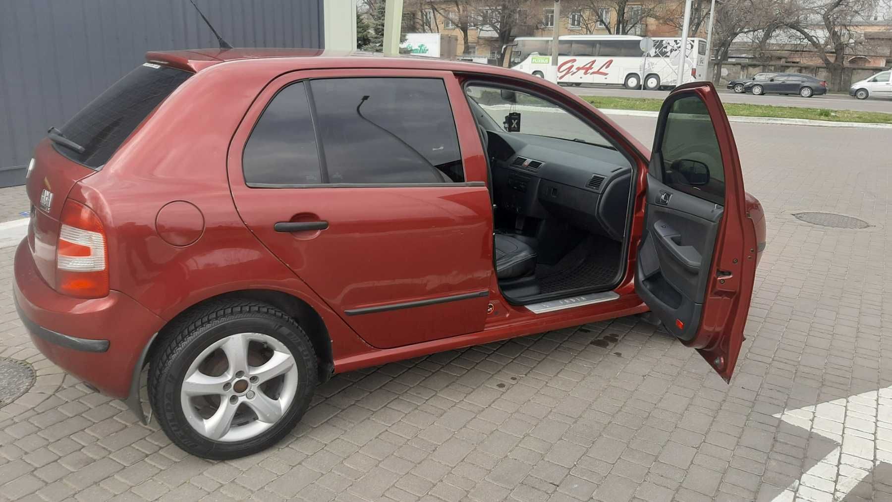 Подам Авто Skoda Fabia 2006г.