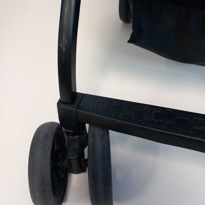 Wózek spacerowy Chicco  Ohlala'3 jet black do 15kg(B227)