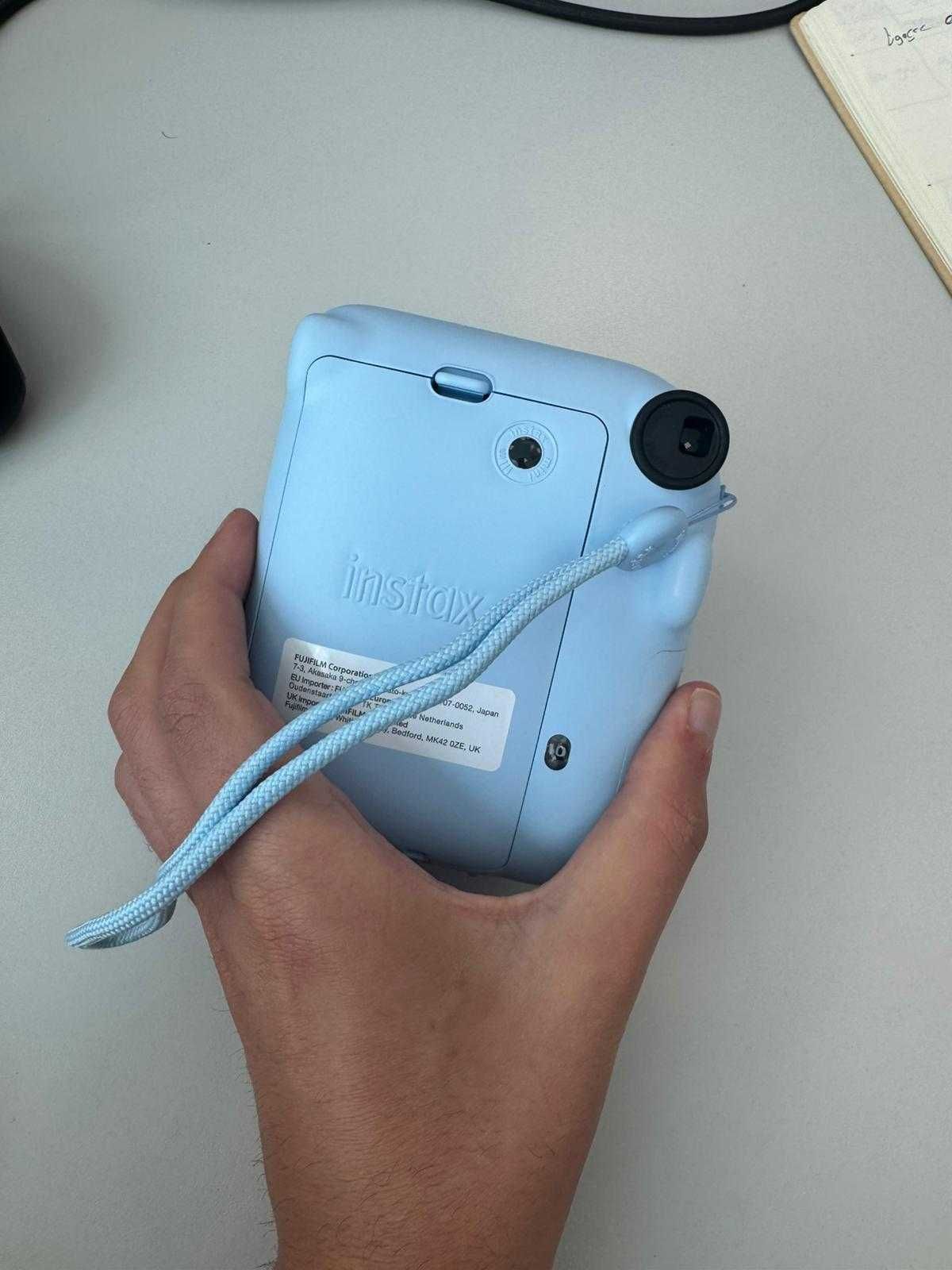Máquina Fotográfica Instantânea Fujifilm Instax Mini 12 - Pastel Blue