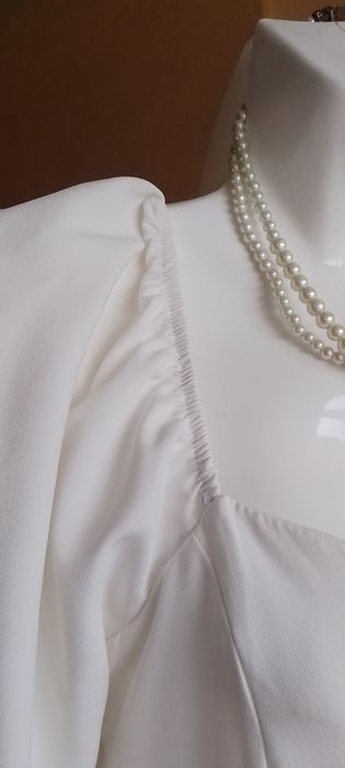 Платье белое нарядное