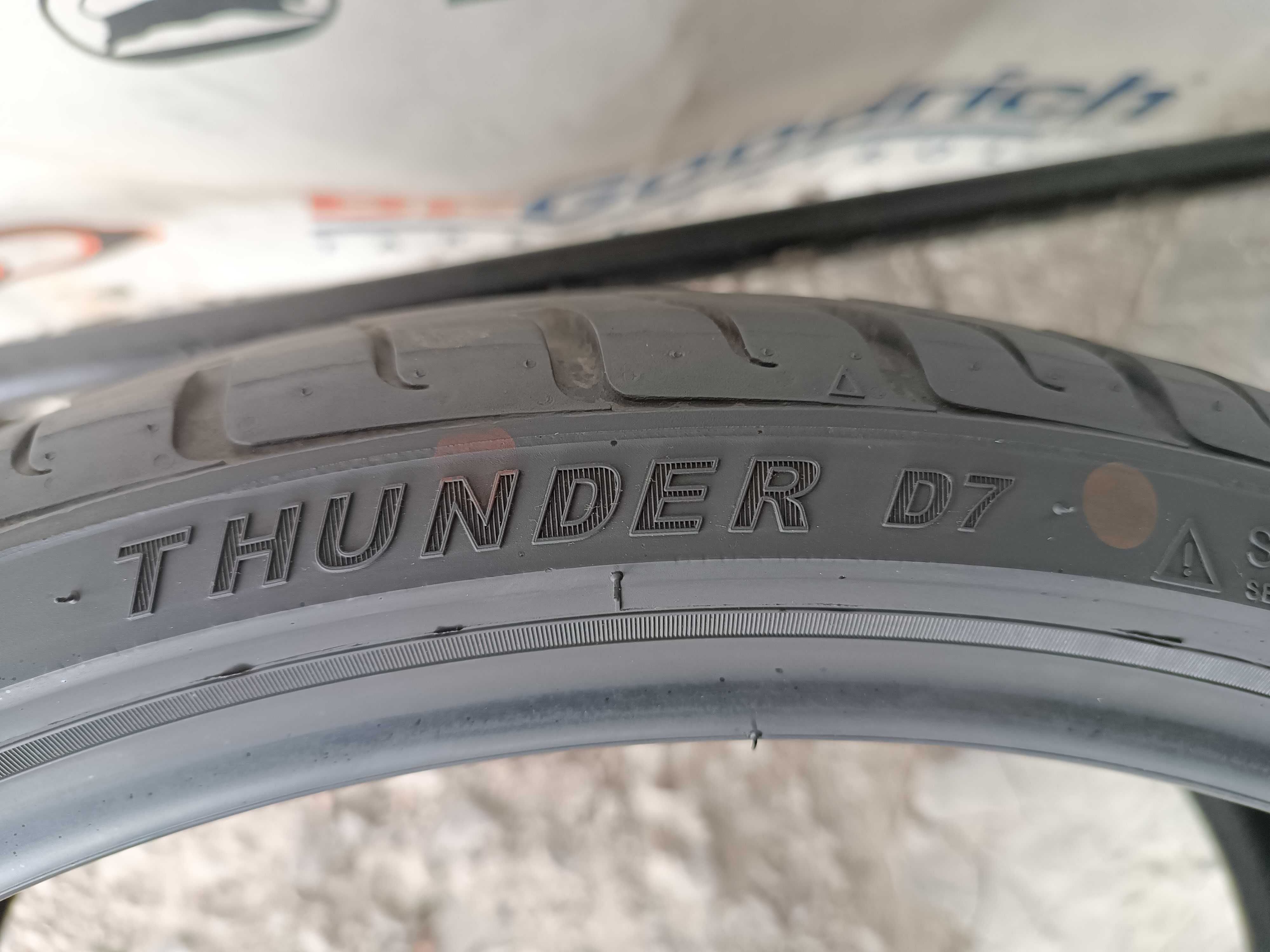 Літні шини 245/30 R20 Delinte thunder d7 2021рік 7мм