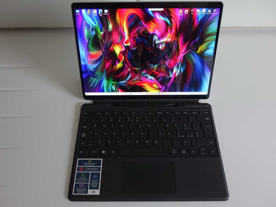 Планшет Microsoft Surface Pro 11 2076 OLED 120Гц 16 256 Клава Стилус