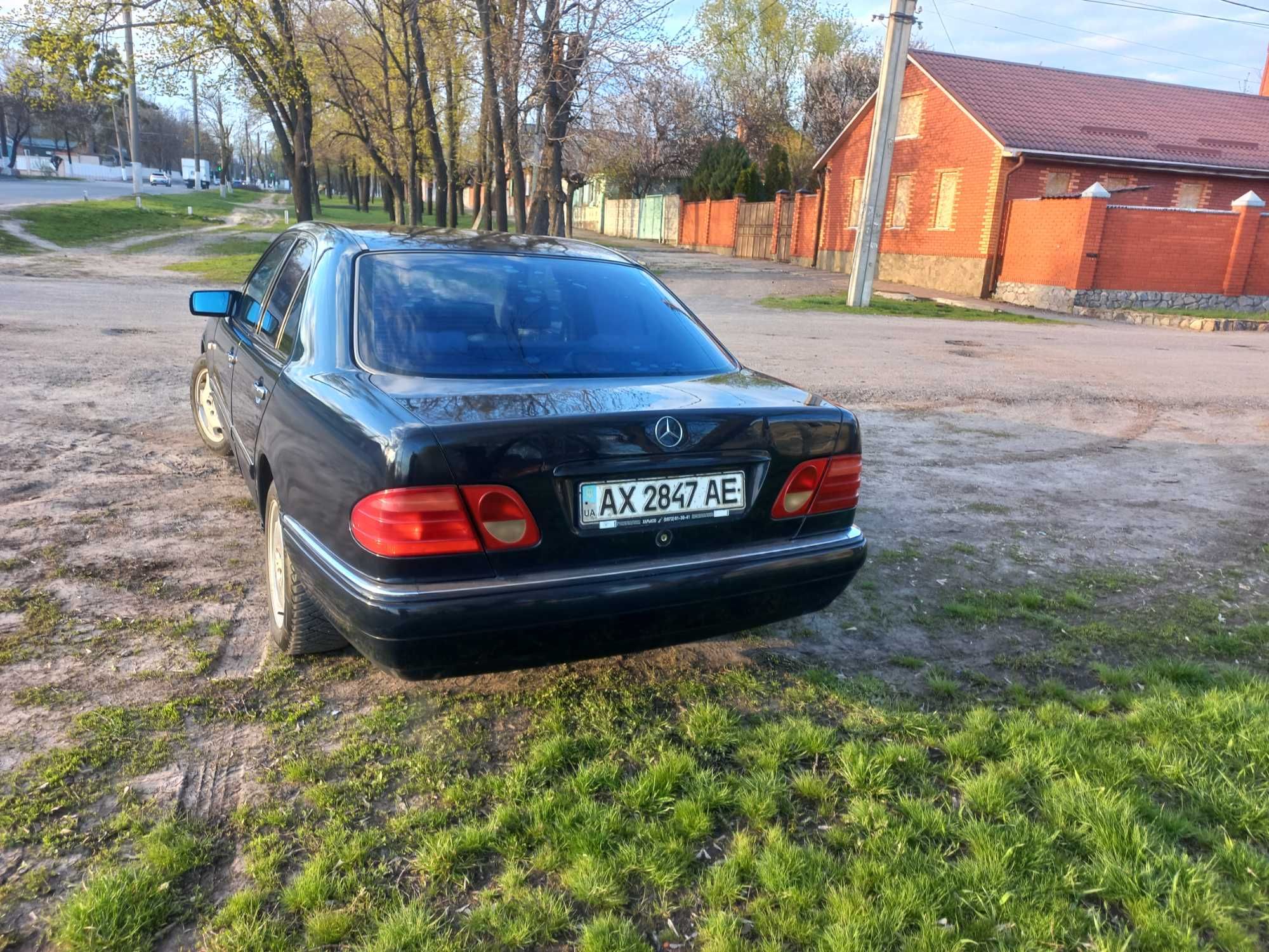 Продам Mercedes E210 ГБО 4