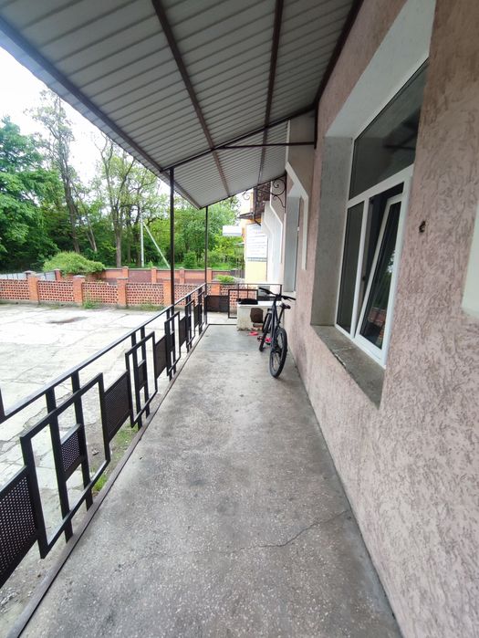 Продаж комерція центр міське озеро 1250$/м2
