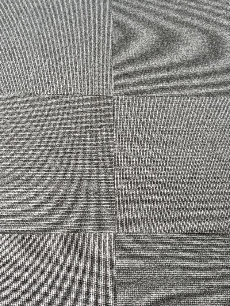 Ciemna wykladzina biurowa 50x50cm