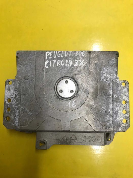 Блок управління двигуном Peugeot 306 0261200676